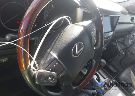 2015 Lexus Lx 570 z USA, uszkodzony, nr VIN JTJHY7AX8F4183016